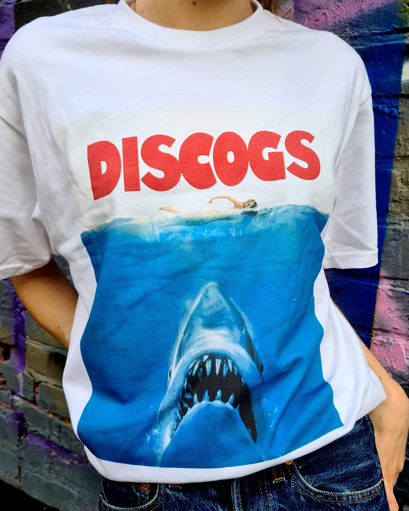 SHARK TEE